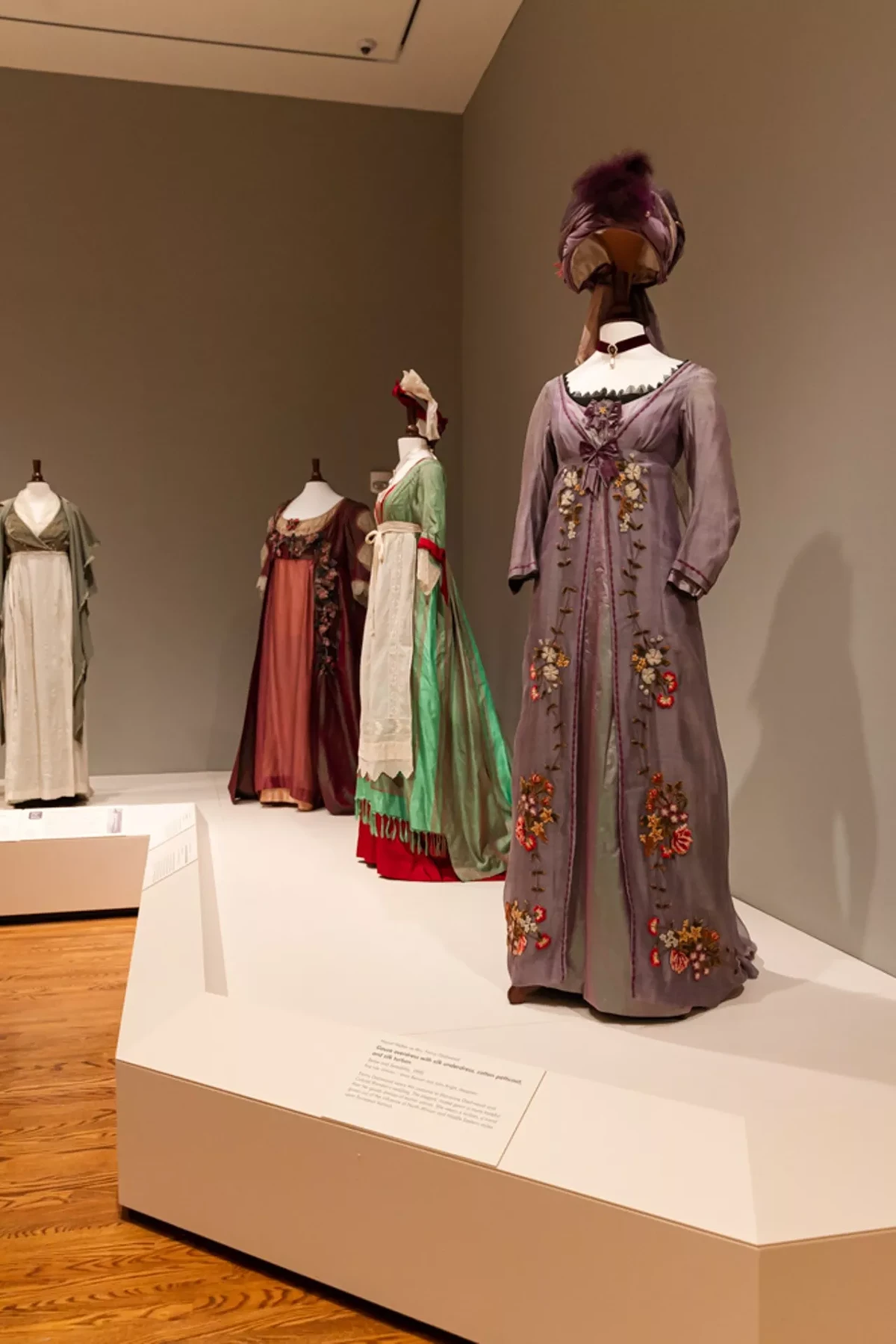 Jane Austen: Fashion & Sensibility